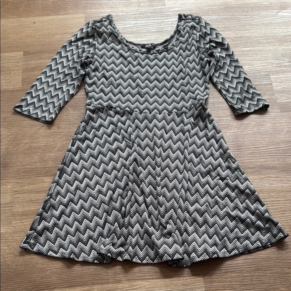 Stylish Black and White Zigzag Kids Dress